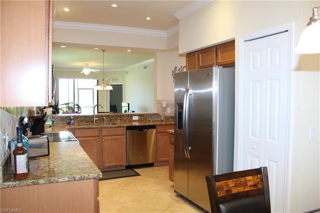 9735 Acqua Ct, Unit 611, Naples, FL 34113 Photo