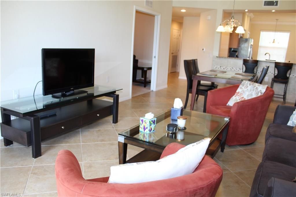 9735 Acqua Ct, Unit 611, Naples, FL 34113 Photo