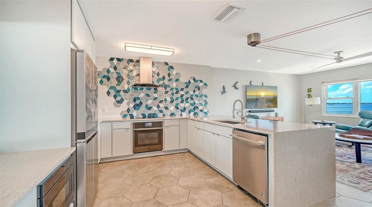 400 Golden Gate Point , Unit 22, Sarasota, FL 34236 Photo