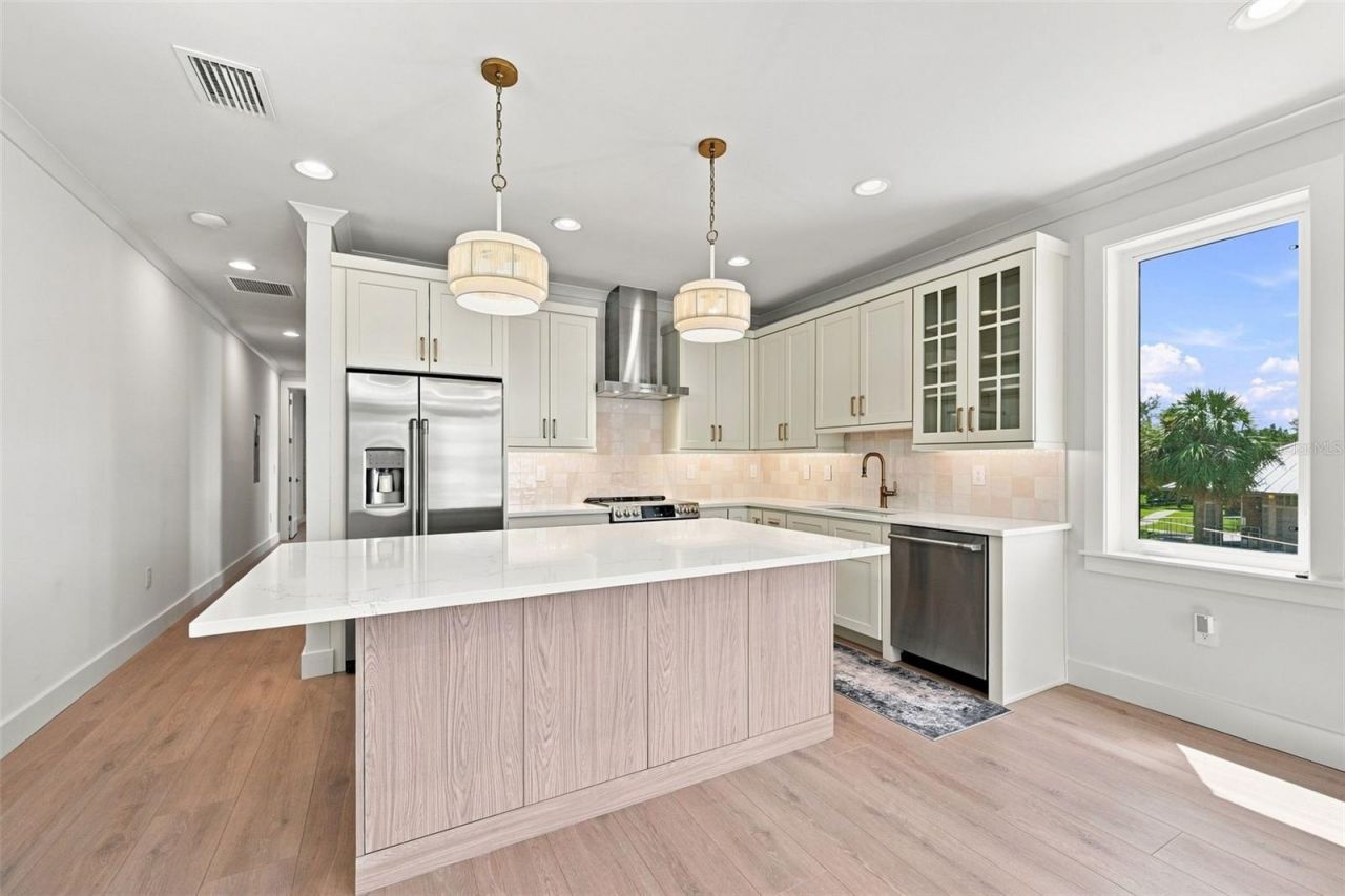 19101 Gulf Boulevard, Indian Shores, FL 33785 Photo