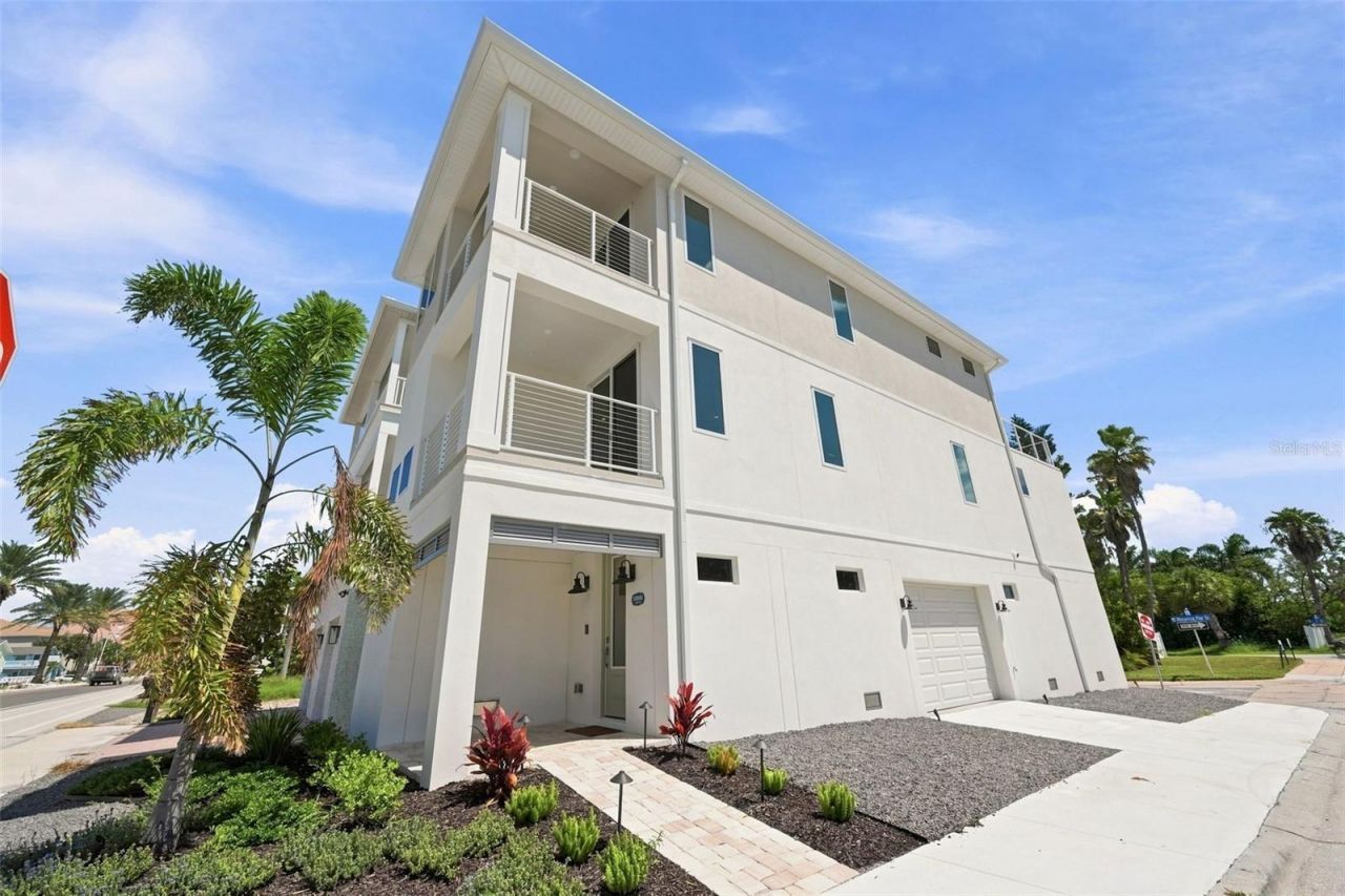 19101 Gulf Boulevard, Indian Shores, FL 33785 Photo