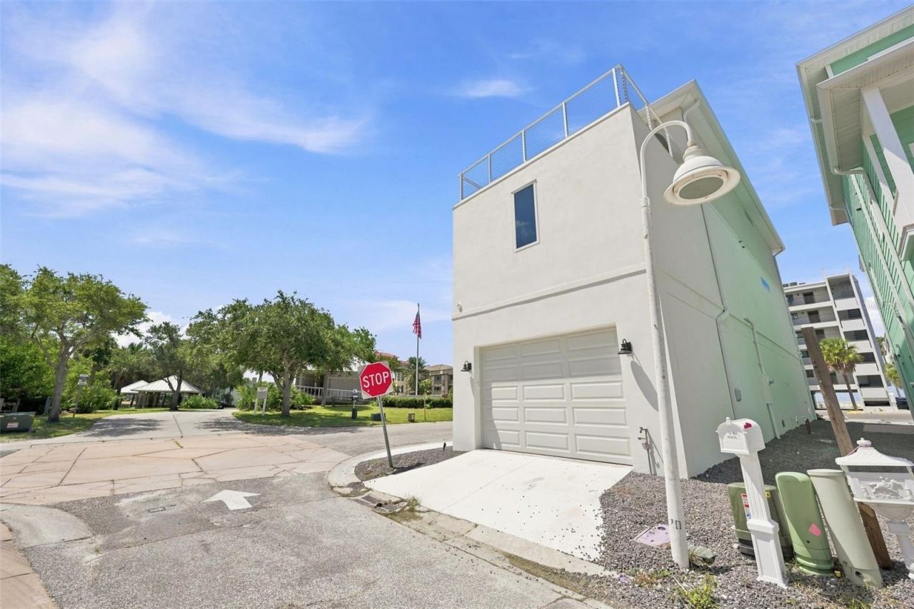 19101 Gulf Boulevard, Indian Shores, FL 33785 Photo