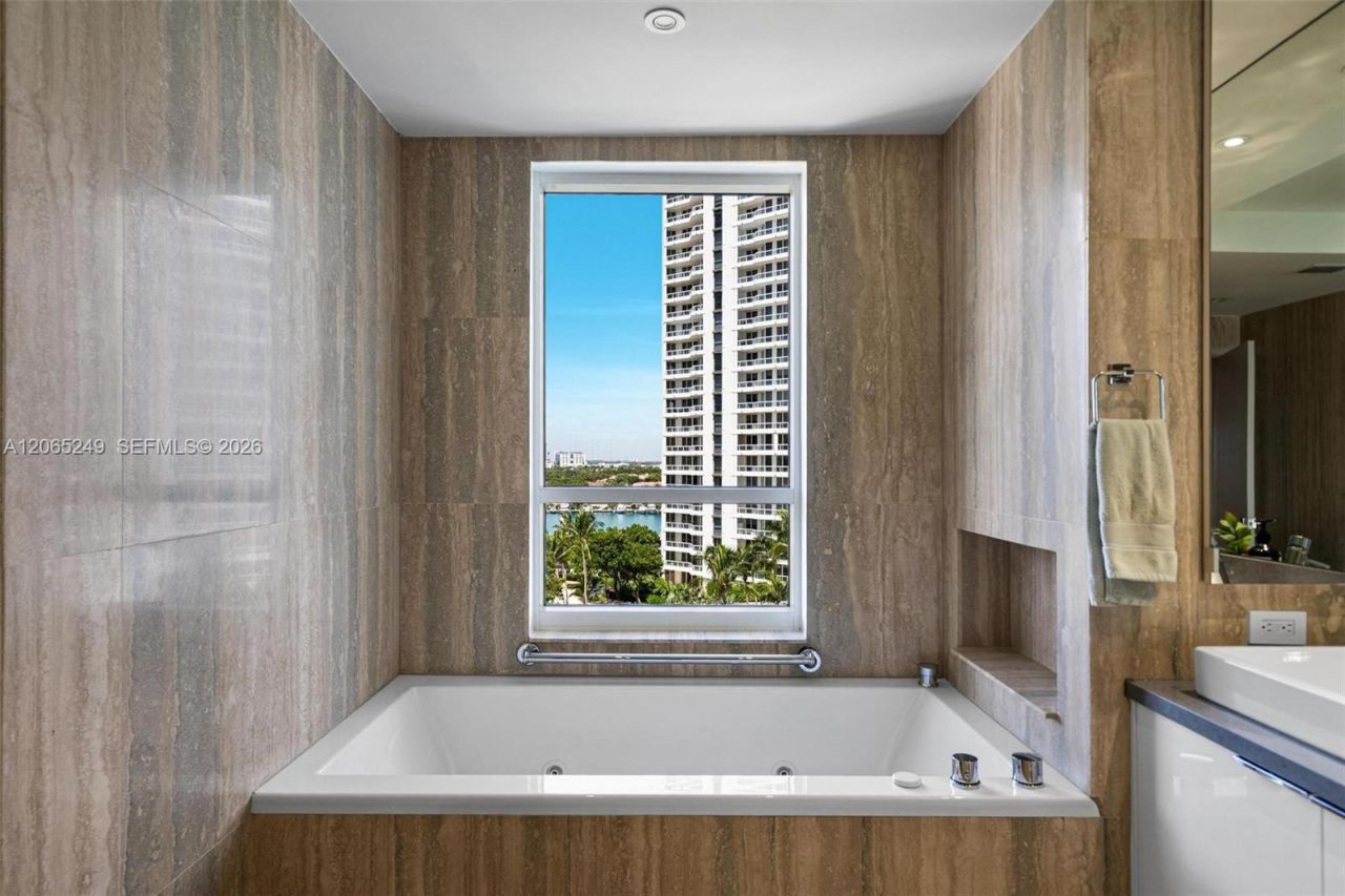 21050 Point Pl, Unit 1006, Aventura, FL 33180 Photo