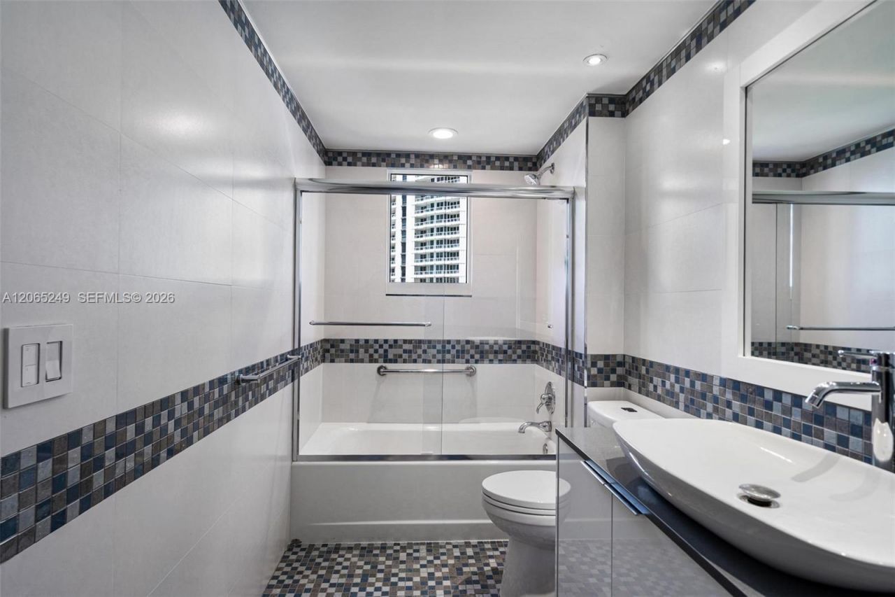 21050 Point Pl, Unit 1006, Aventura, FL 33180 Photo