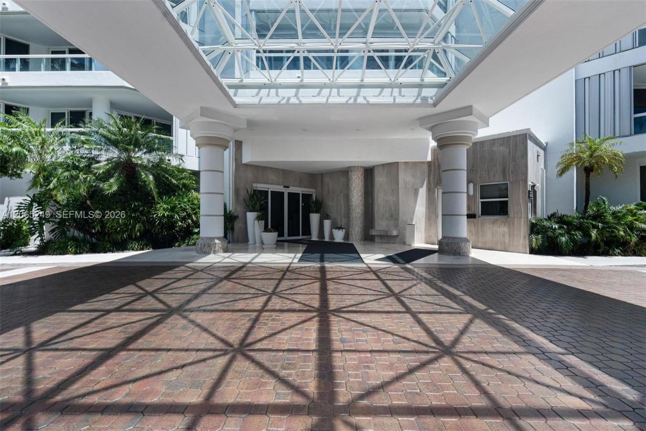 21050 Point Pl, Unit 1006, Aventura, FL 33180 Photo