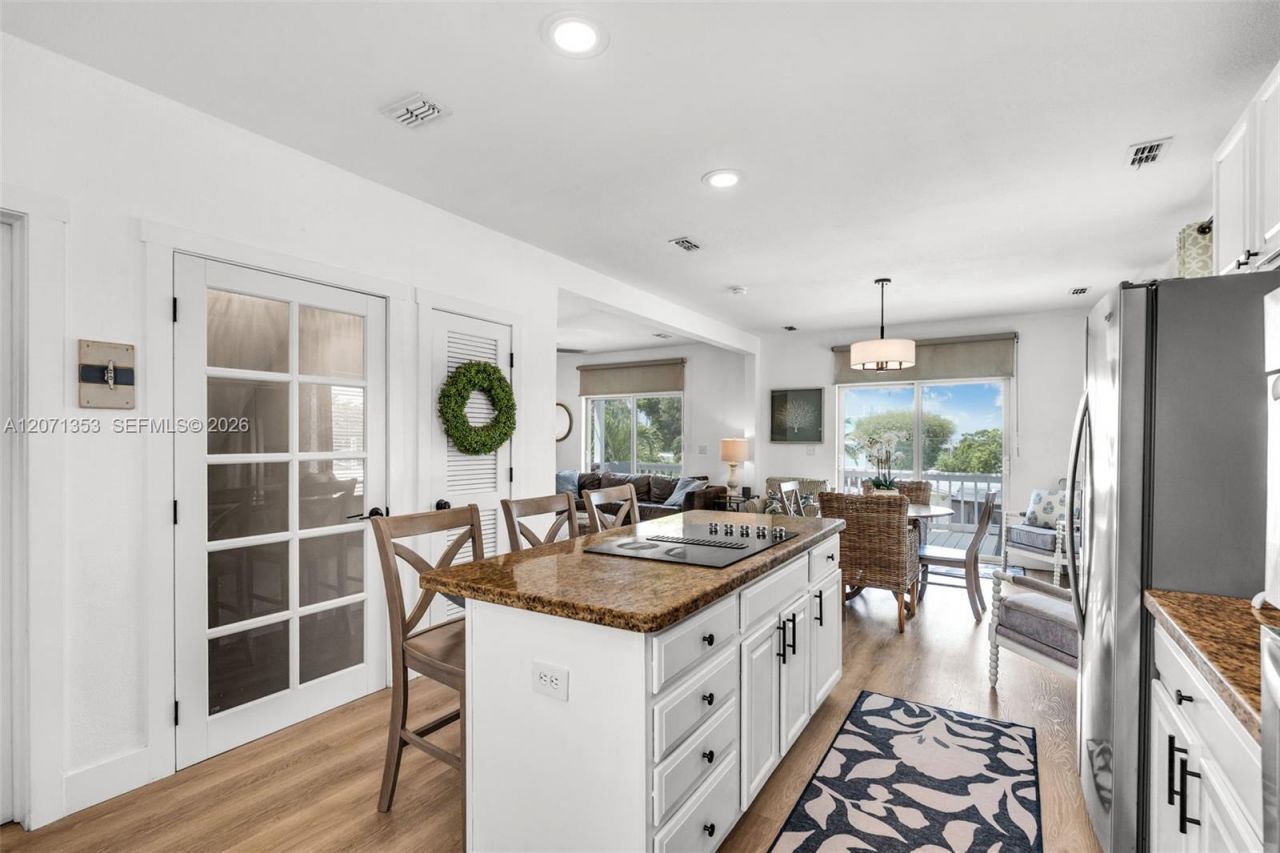 21 Mockingbird Rd , Key Largo, FL 33037 Photo
