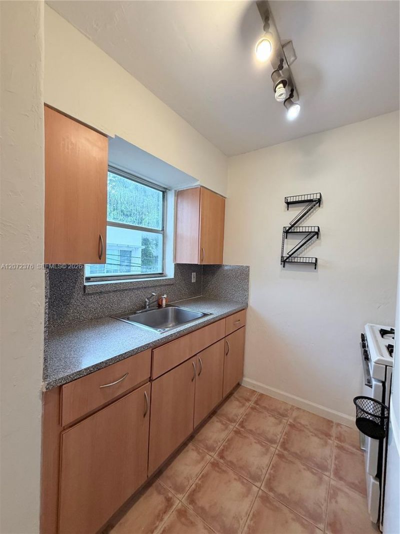 900 Jefferson Ave, Unit 16, Miami Beach, FL 33139 Photo