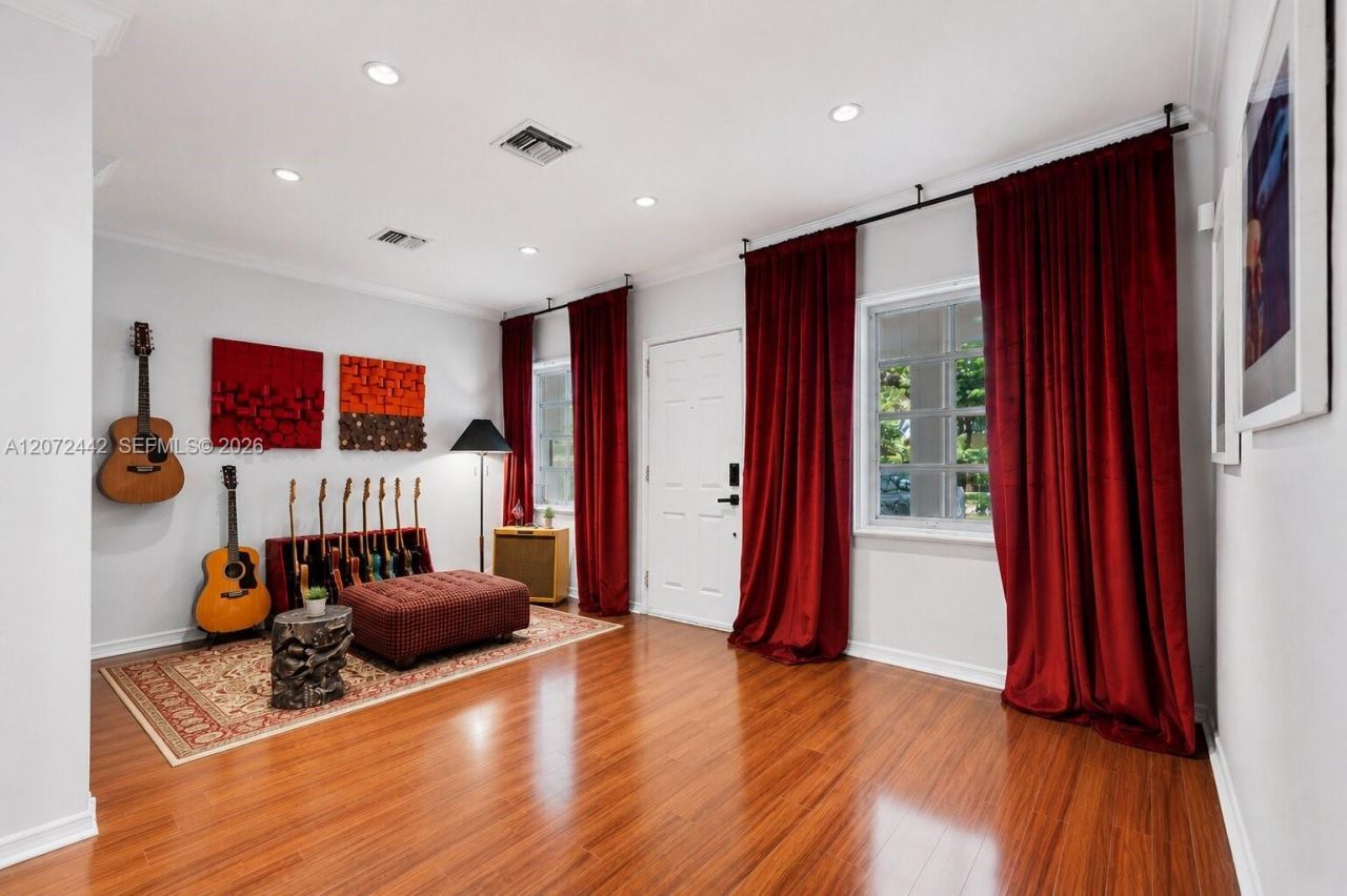4120 Lybyer Ave , Miami, FL 33133 Photo