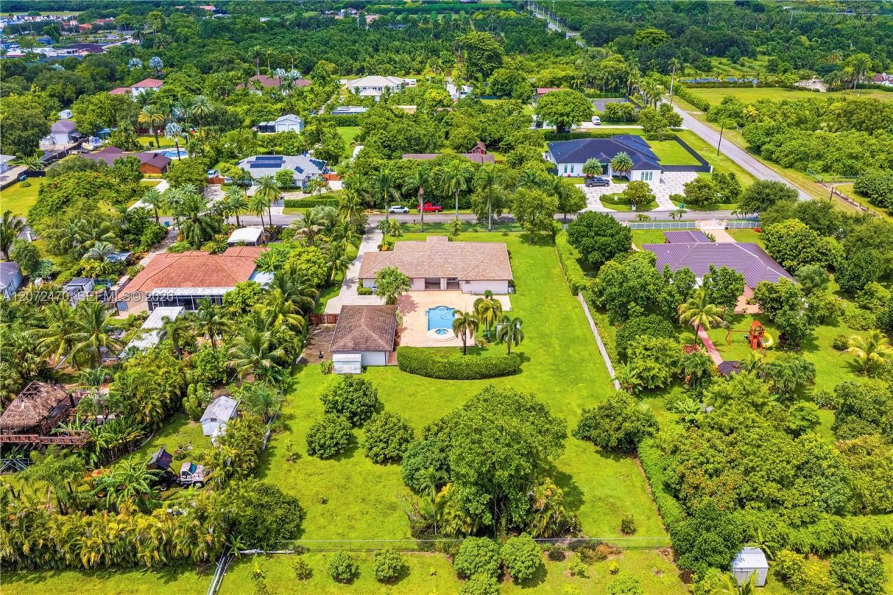 15720 SW 252nd St, Homestead, FL 33031 Photo