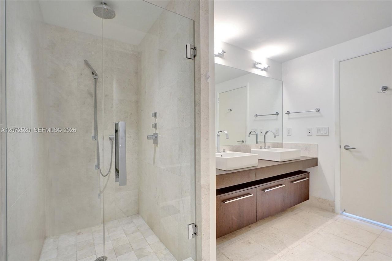 17121 Collins Ave, Unit 3206, Sunny Isles Beach, FL 33160 Photo