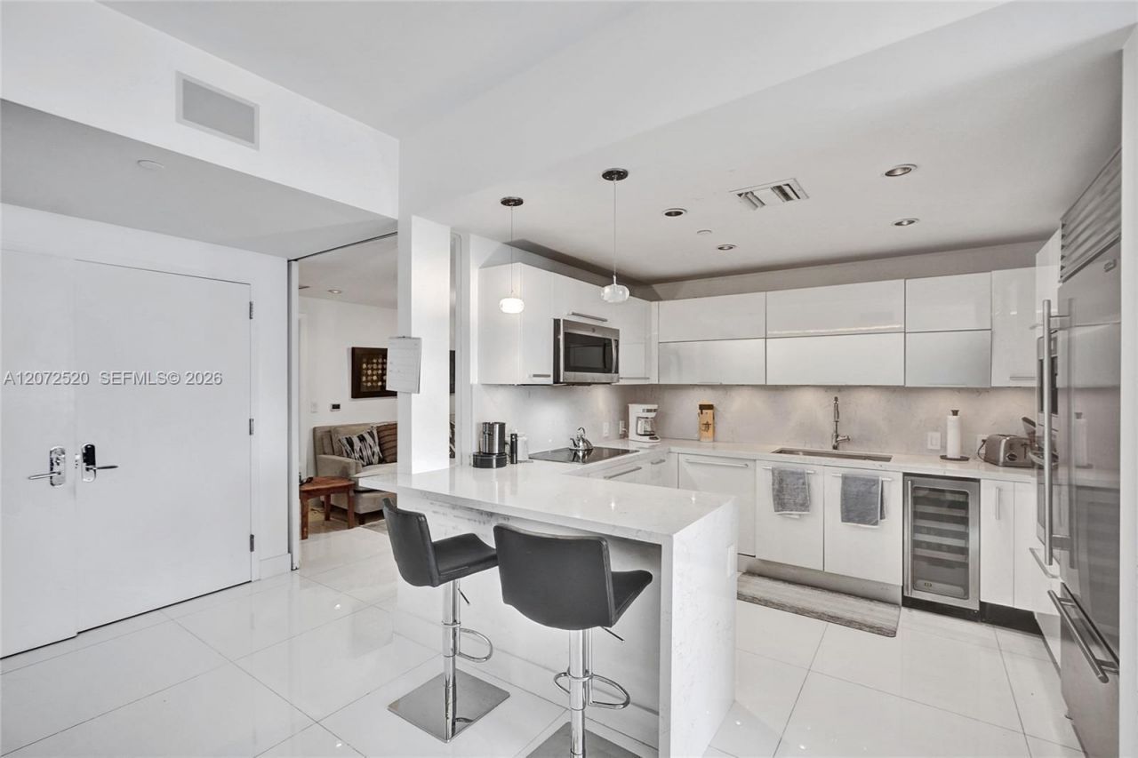 17121 Collins Ave, Unit 3206, Sunny Isles Beach, FL 33160 Photo