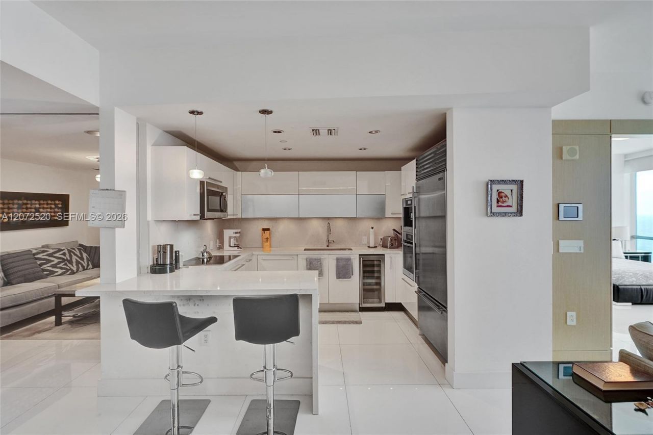 17121 Collins Ave, Unit 3206, Sunny Isles Beach, FL 33160 Photo