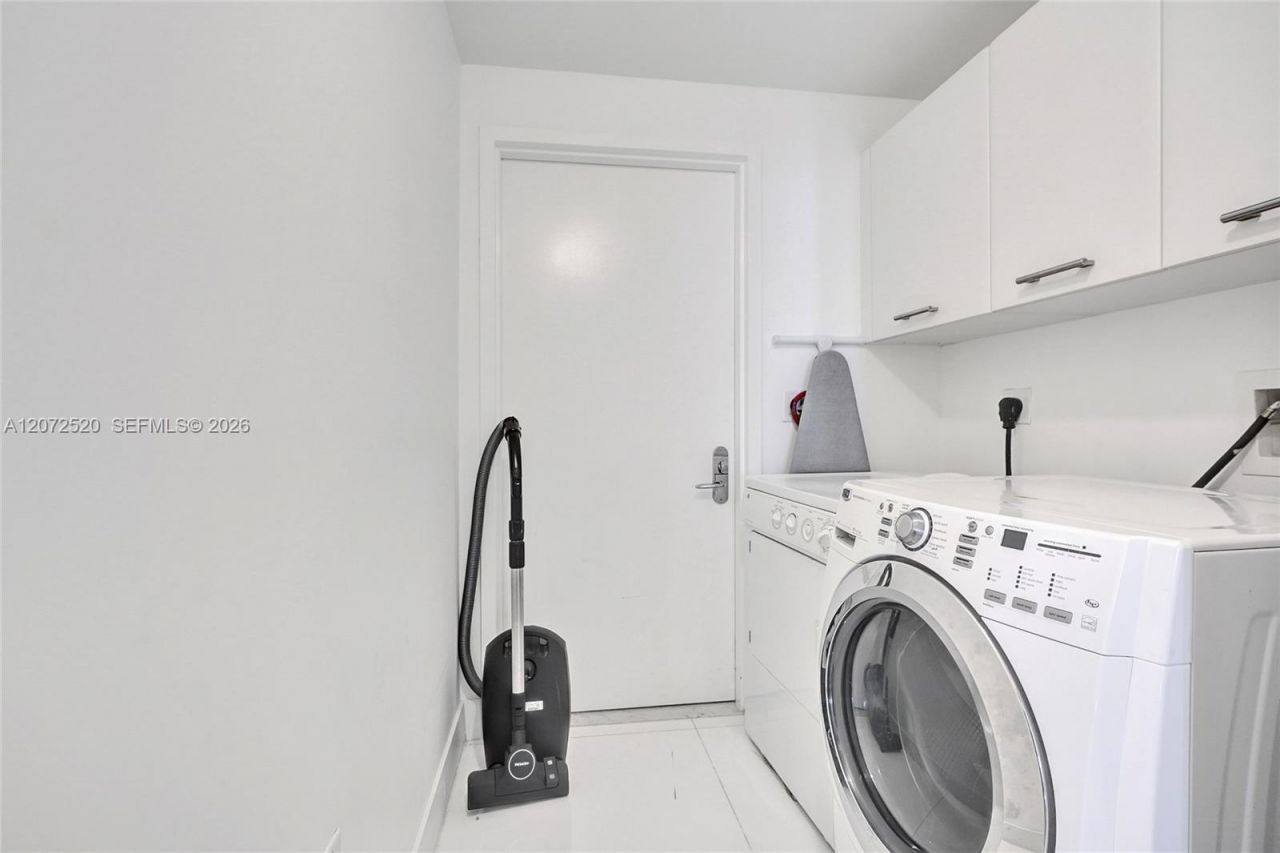 17121 Collins Ave, Unit 3206, Sunny Isles Beach, FL 33160 Photo