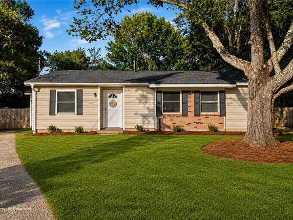 759 Trailwood Drive W, Mobile, AL 36608