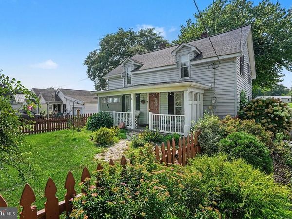 90 FAIRVIEW STREET, CARLISLE, PA 17015