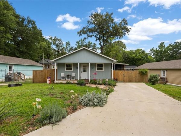 215 HULL Street, Gladewater, TX 75647