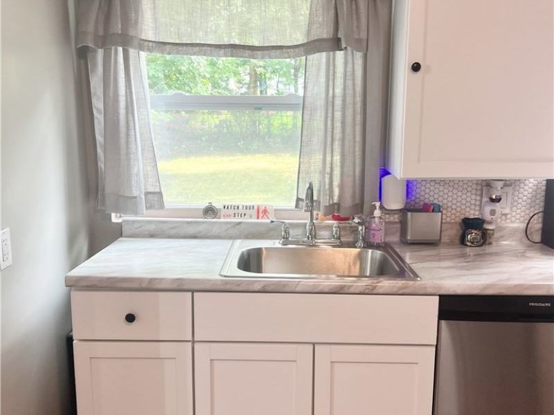 19106 Lanbury Avenue, Warrensville Heights, OH 44122 Photo 8