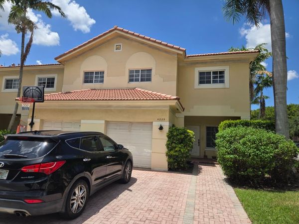 4225 E STONECREEK Circle, Unit 26, Davie, FL 33024
