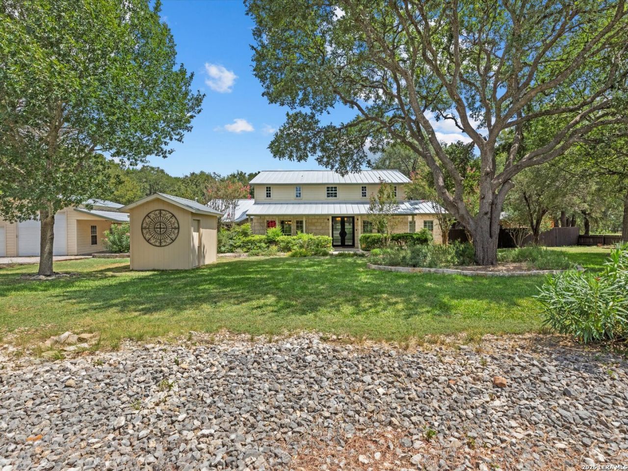 108 Amulet Dr, New Braunfels, TX 78132 Main Photo