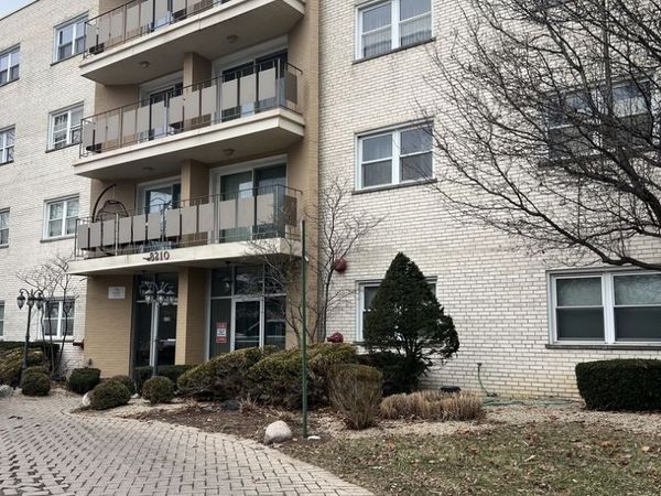 8210 Elmwood Avenue , Unit 403, Skokie, IL 60077