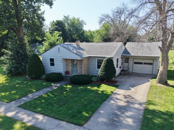 1008 Boxelder Street , Mountain Lake, MN 56159