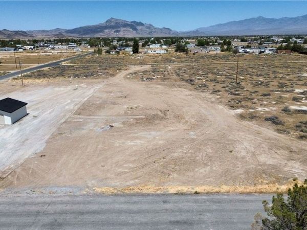 3450 W Medicine Man Road , Pahrump, NV 89048