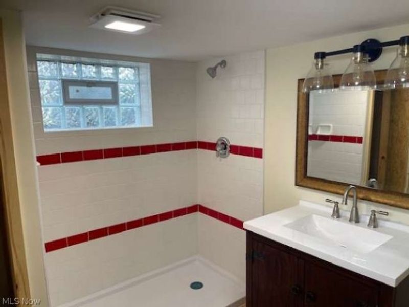 1396 Madison Avenue, Lorain, OH 44053 Photo 22