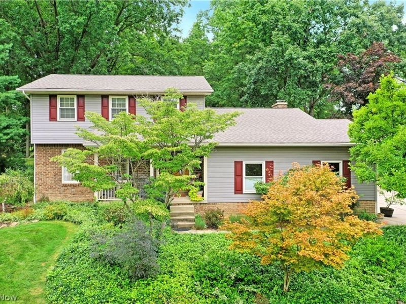 541 Stoneybrook Lane, Canfield, OH 44406 Photo 3