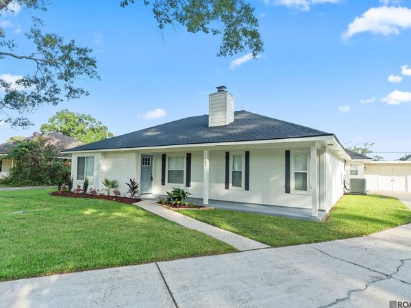 17741 La Grange Ct, Saint George, LA 70817