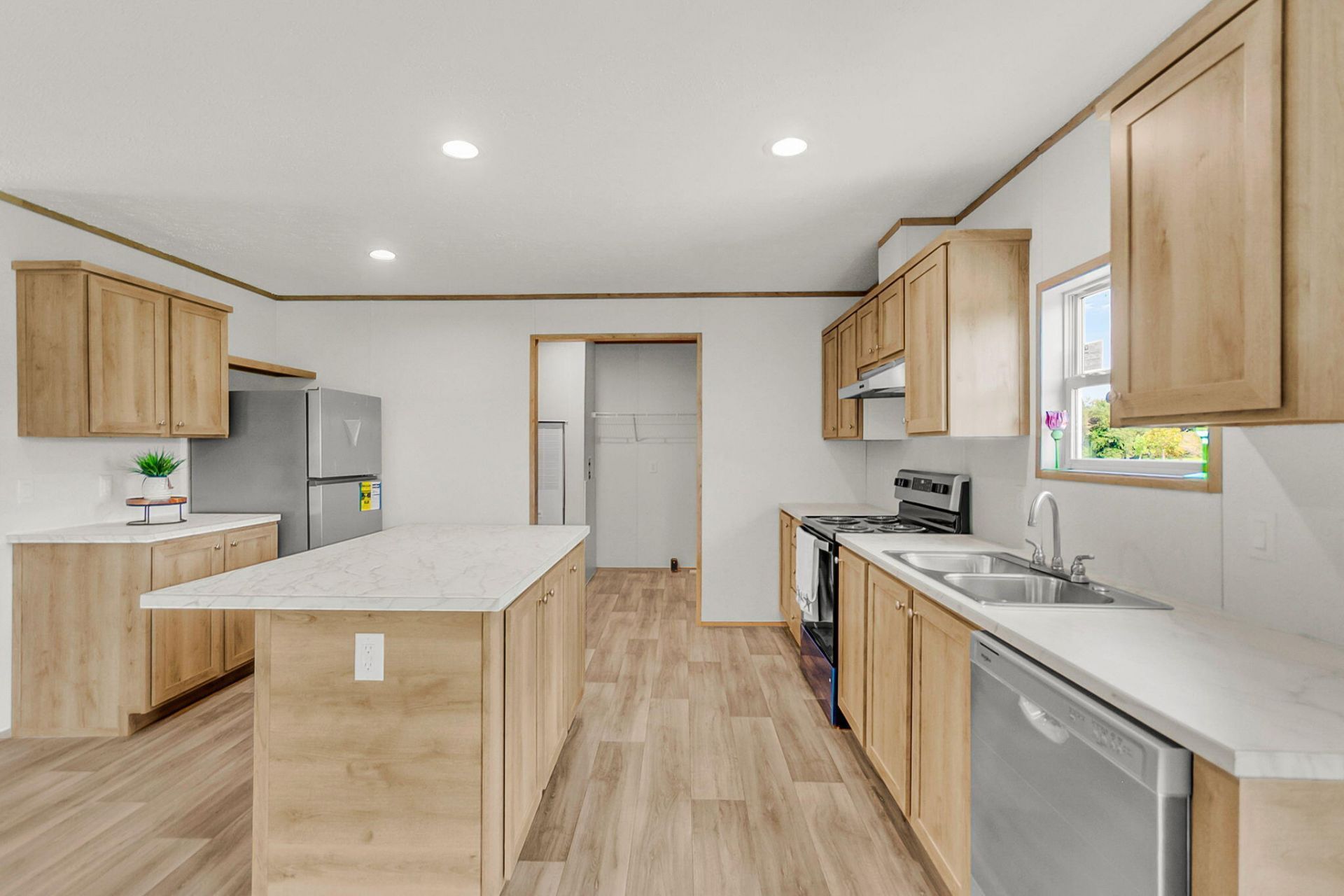 571 Sandridge Road Photo 17