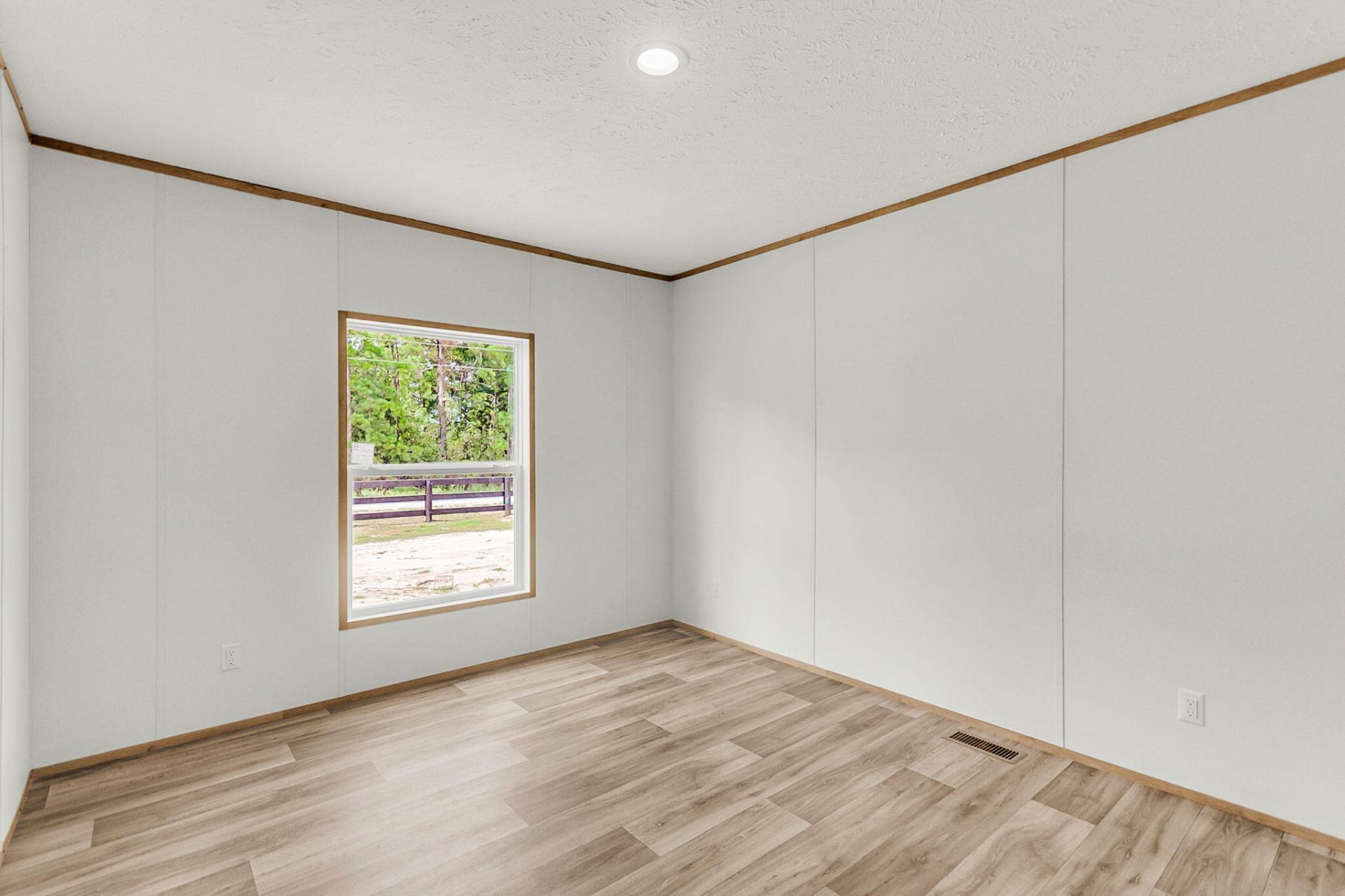 571 Sandridge Road Photo 37