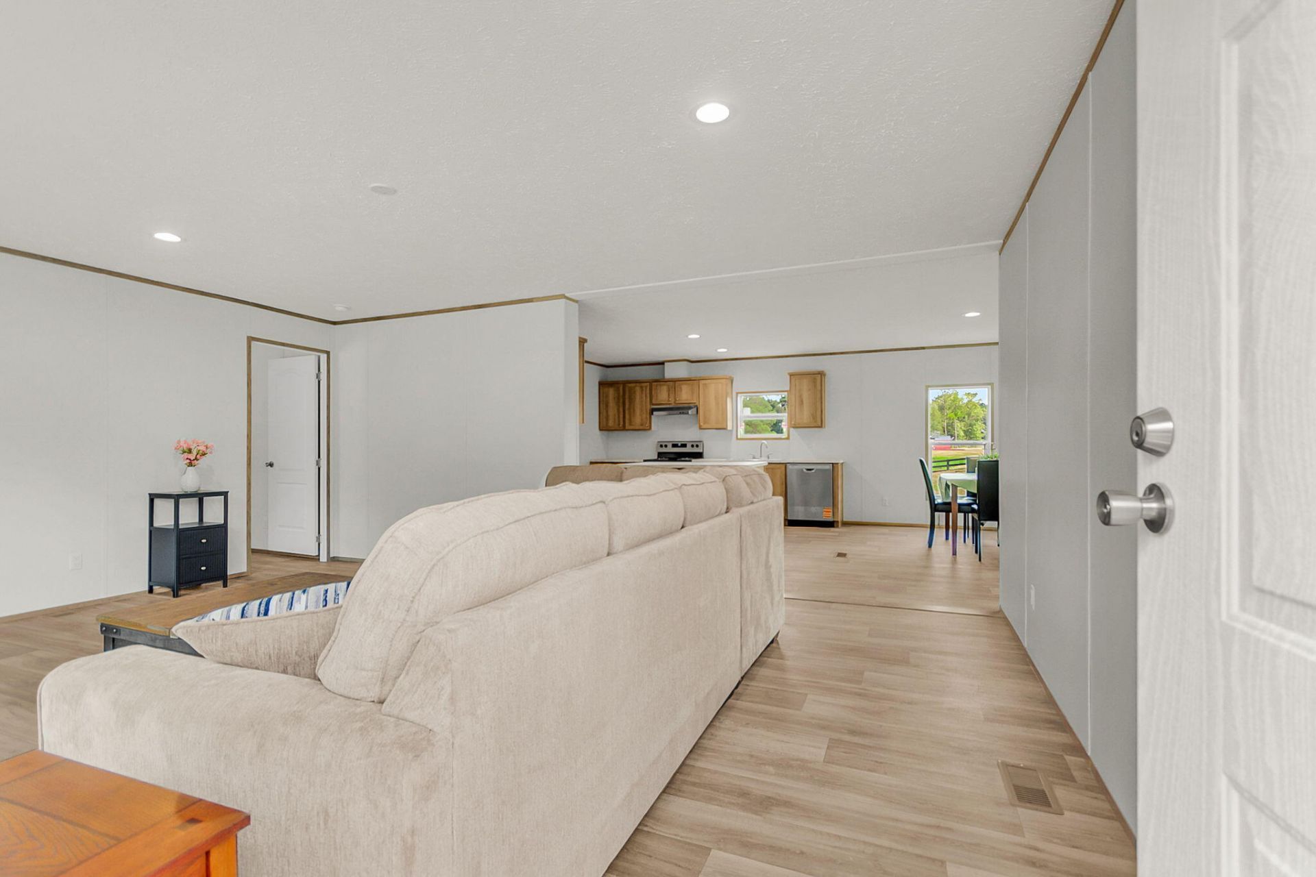 571 Sandridge Road Photo 8
