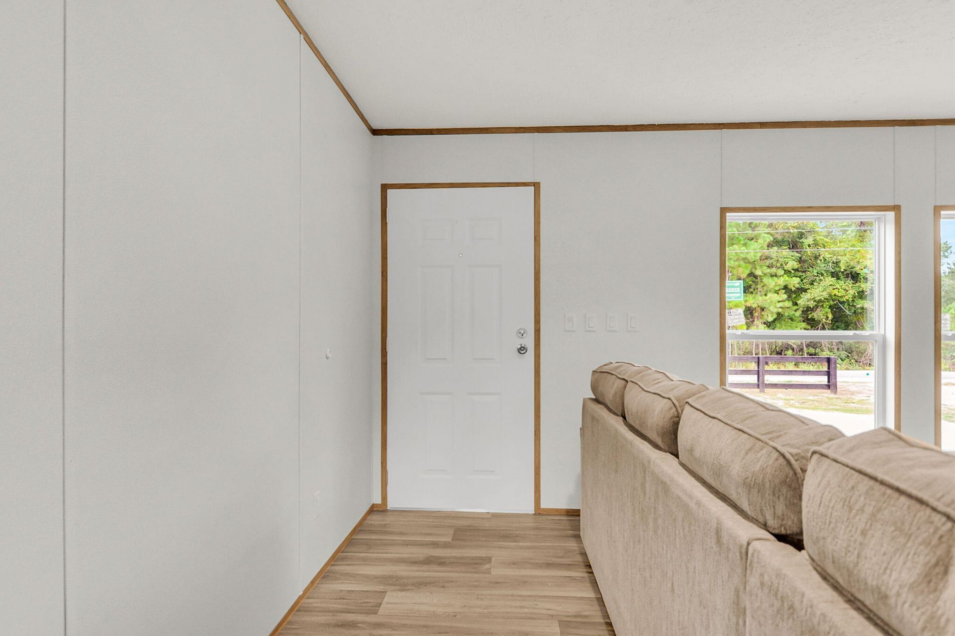 571 Sandridge Road Photo 9