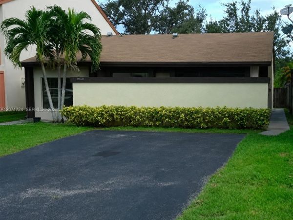 9614 SW 148th Ct , Miami, FL 33196