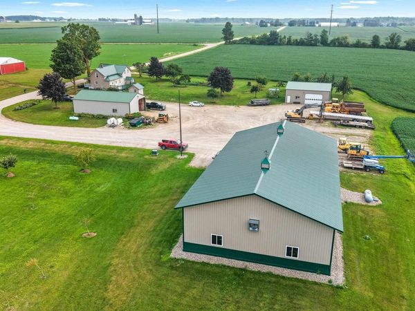 N5951 DIVISION ROAD, Cecil, WI 54111