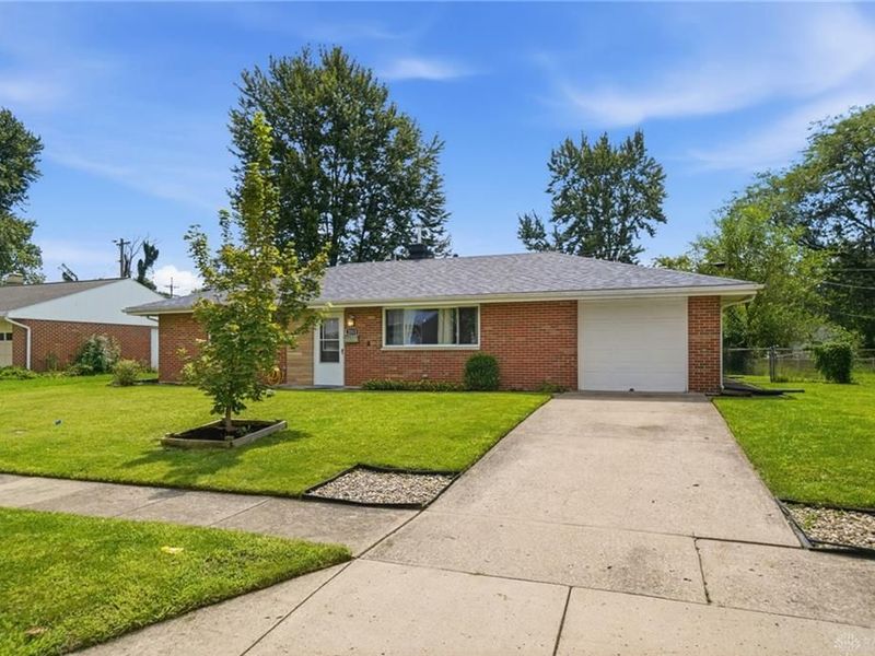 2313 Candlewood Drive, Kettering, OH 45419 Photo 2