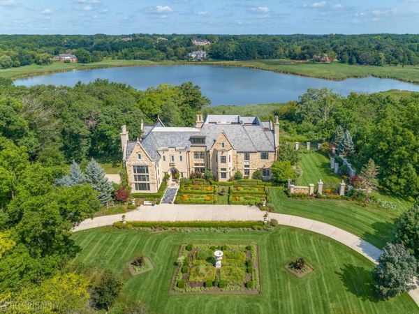 10 Goose Lake Drive , Barrington Hills, IL 60010