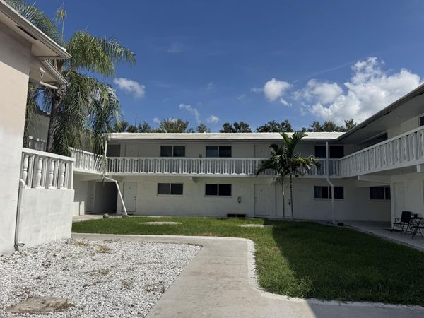 811 SE 16TH Street, Unit 206, Fort Lauderdale, FL 33316