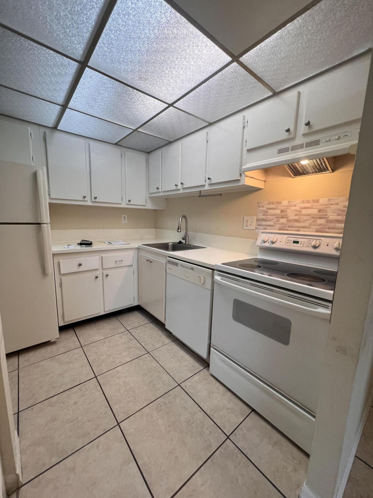 409 Executive Center Drive, Unit 211, West Palm Beach, FL 33401 Photo