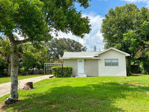 320 W BULLARD AVENUE , LAKE WALES, FL 33853
