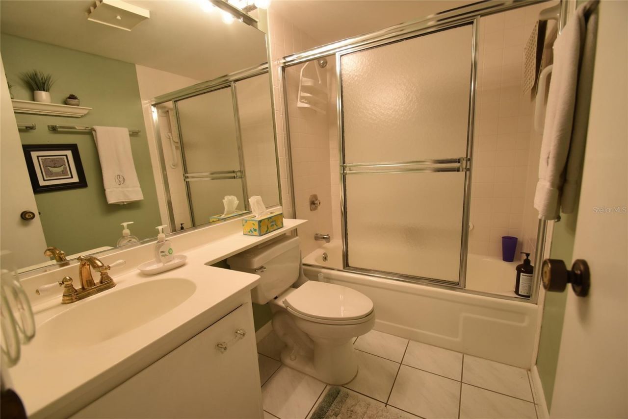 1709 Clower Creek Drive, Unit BR 104, Sarasota, FL 34231 Photo