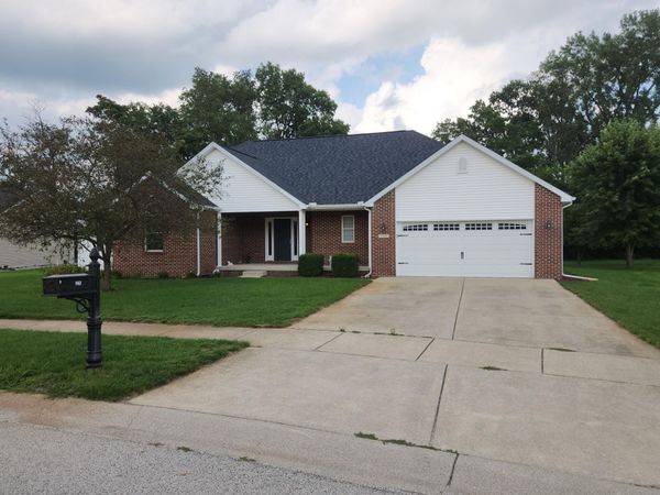 325 Forsythia Street SE , DeMotte, IN 46310