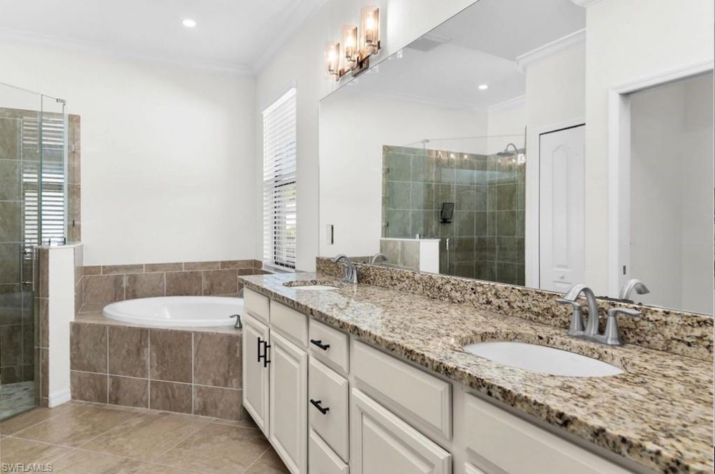 9357 Glenforest Dr, Naples, FL 34120 Photo