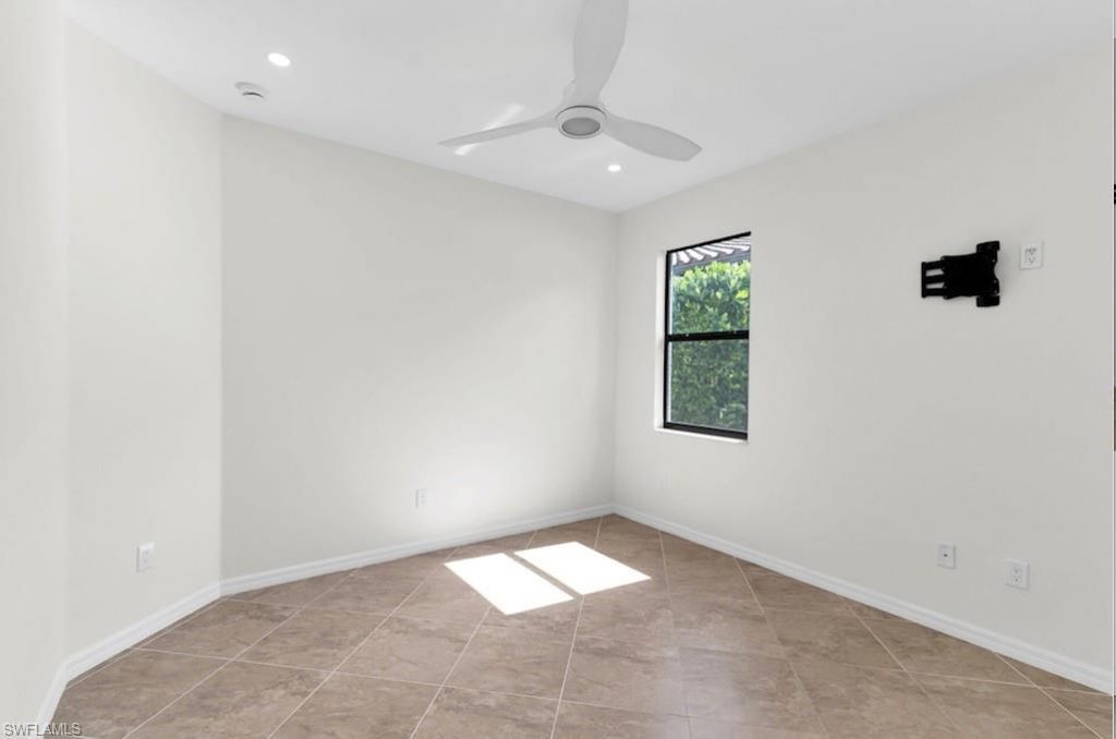 9357 Glenforest Dr, Naples, FL 34120 Photo