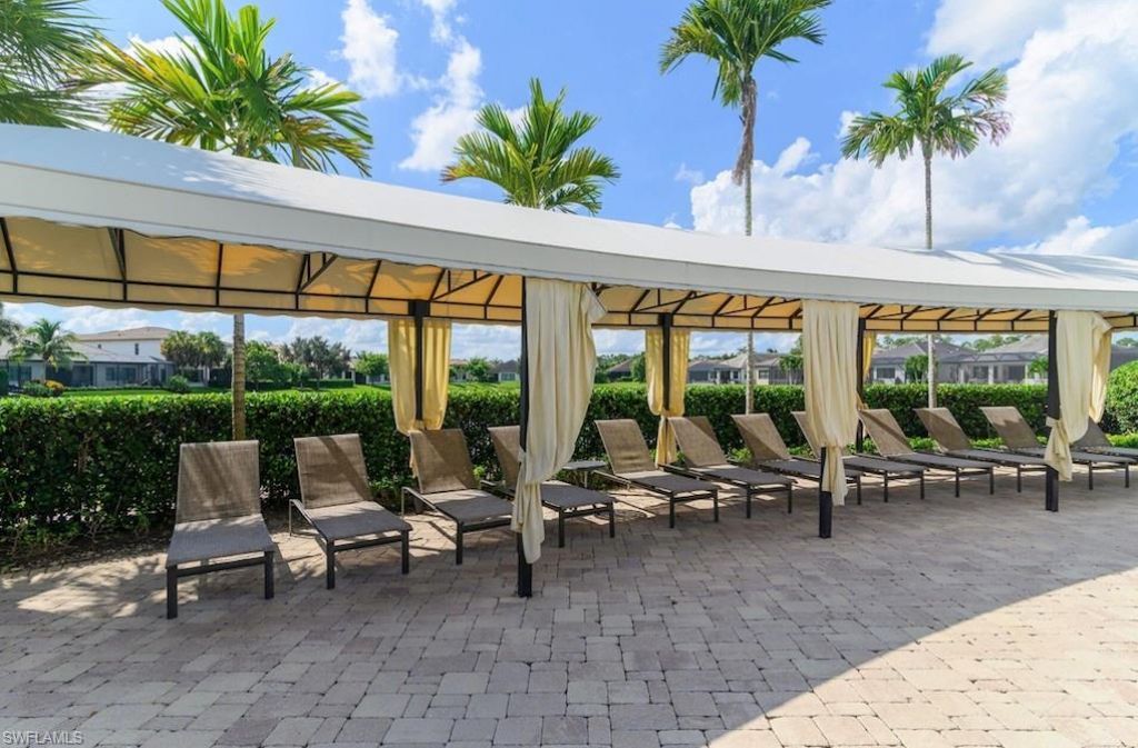 9357 Glenforest Dr, Naples, FL 34120 Photo