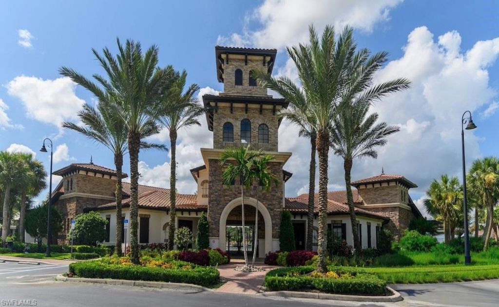 9357 Glenforest Dr, Naples, FL 34120 Photo