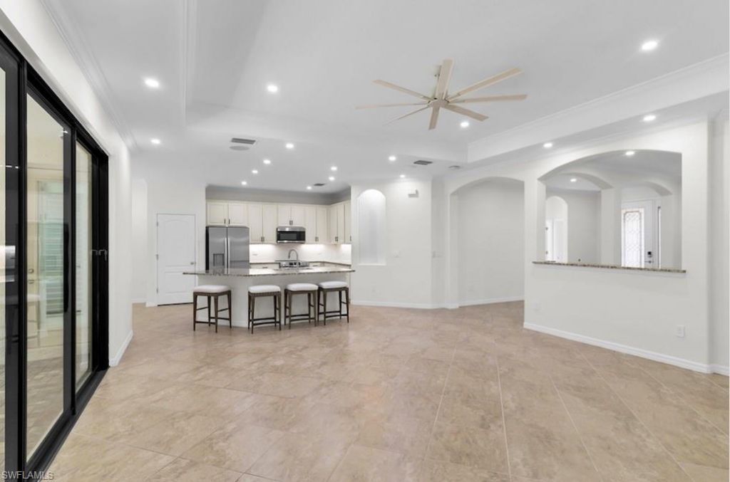 9357 Glenforest Dr, Naples, FL 34120 Photo