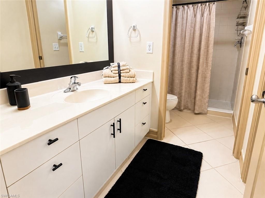 7839 Regal Heron Cir, Unit 202, Naples, FL 34104 Photo