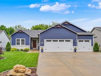 113 Hillside Drive Baldwin City, KS 66006