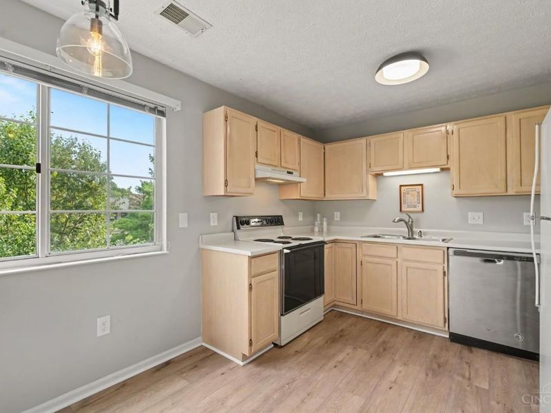7343 Ridgepoint Drive, Unit 310, Cincinnati, OH 45230 Photo 9